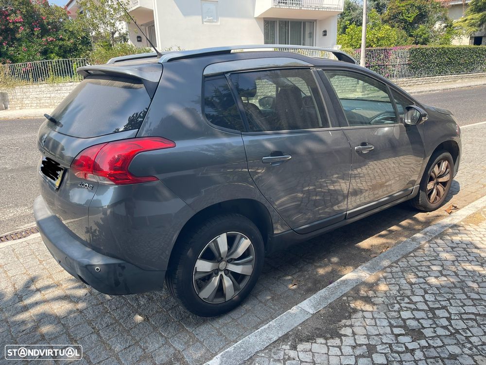 Peugeot 2008 1.2 VTi Active - 4