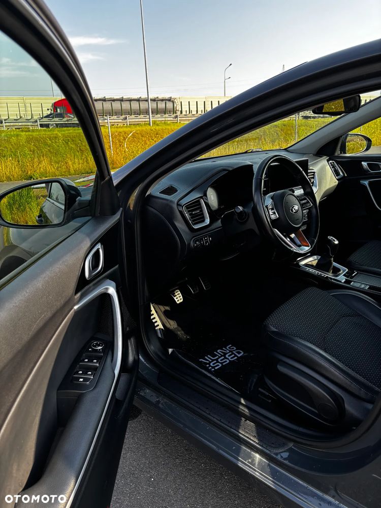 Kia Ceed 1.4 T-GDI L Business Line Plus - 13
