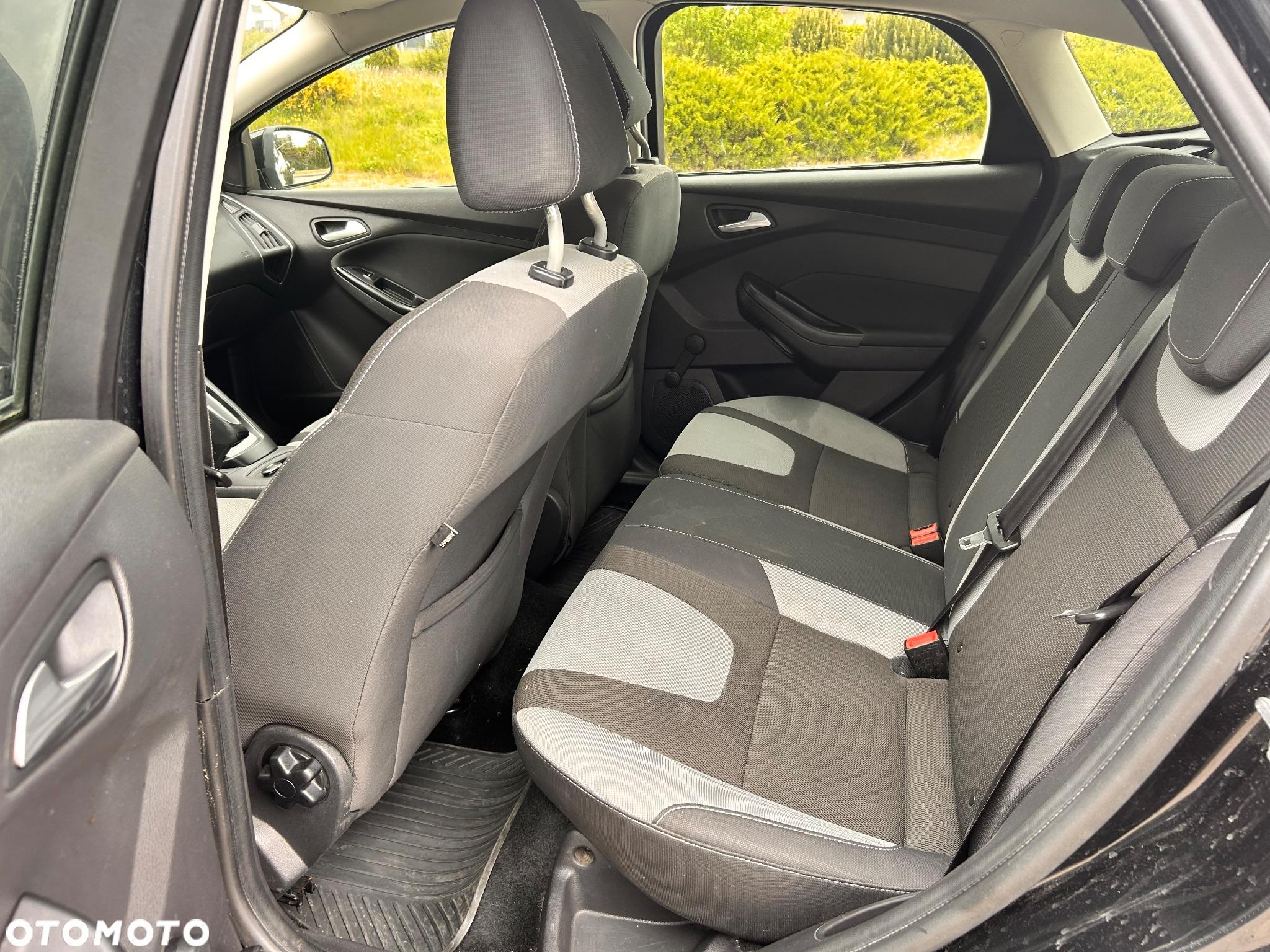 Ford Focus 1.6 Edition - 8