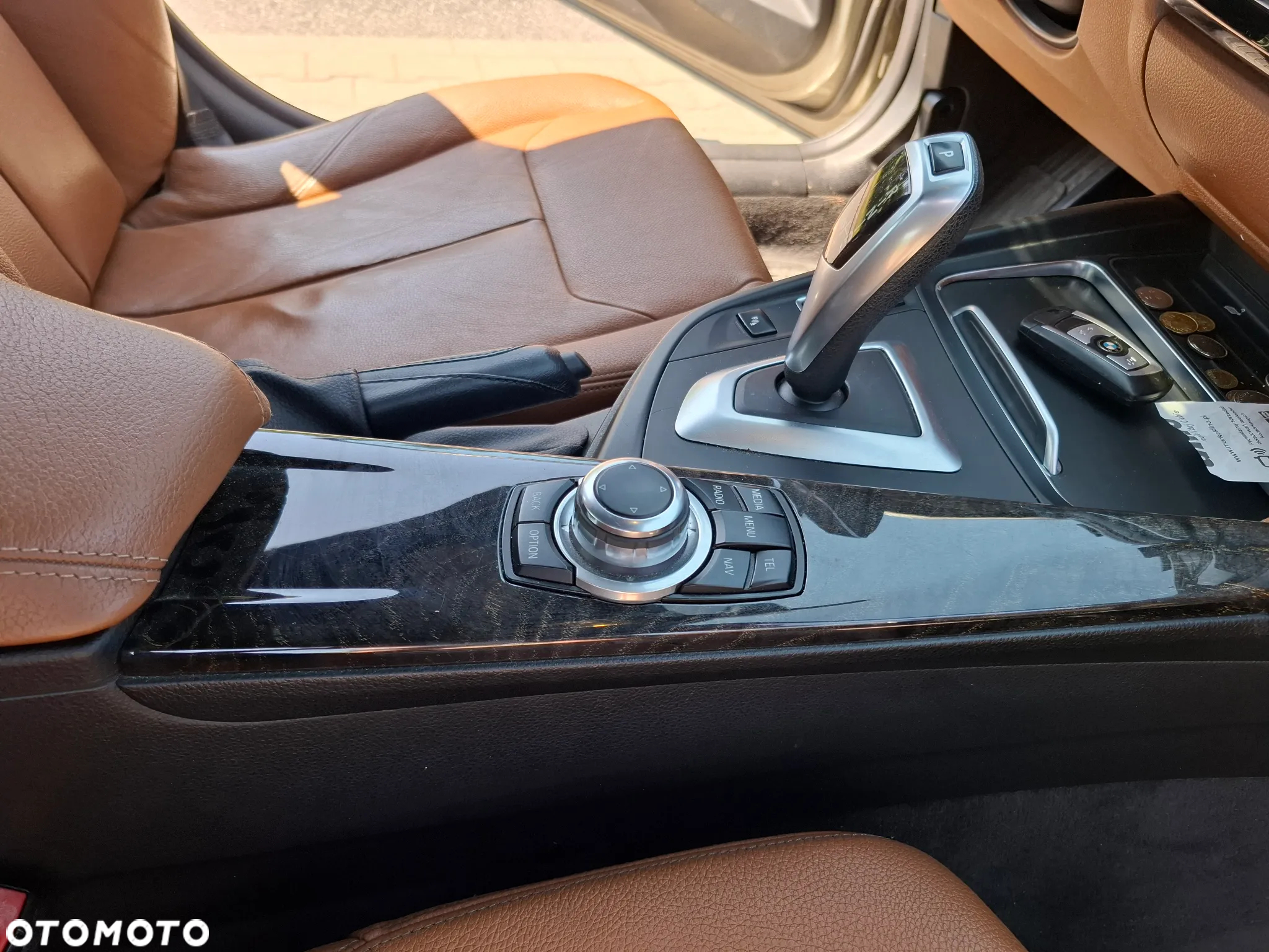 BMW Seria 3 318d Luxury Line - 14