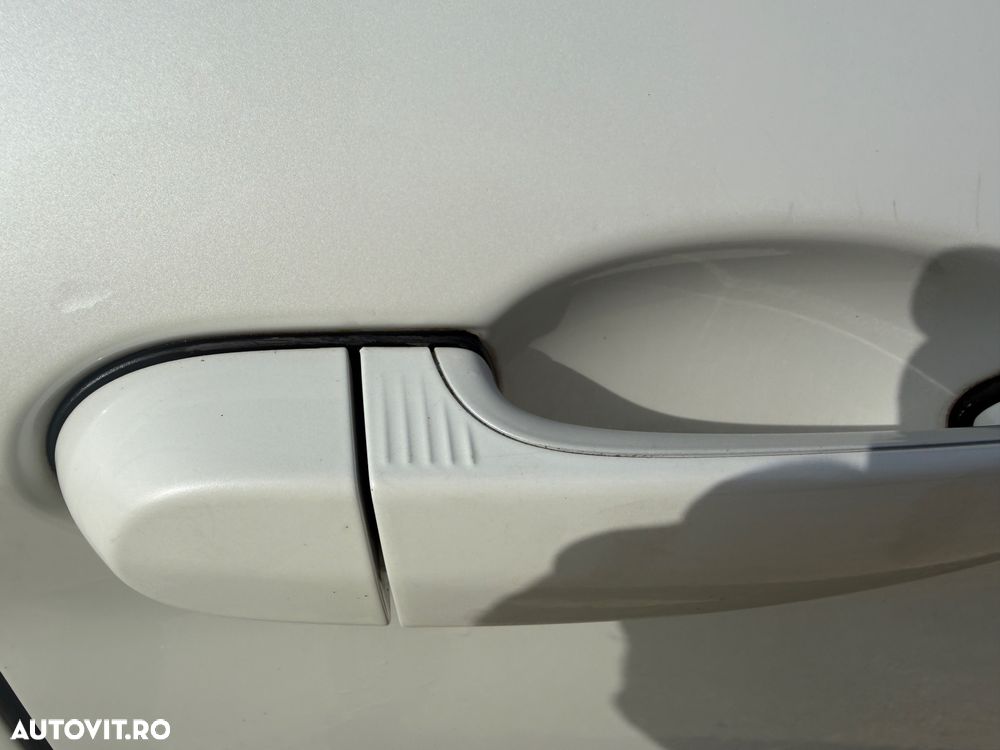 BMW Seria 3 318d - 5