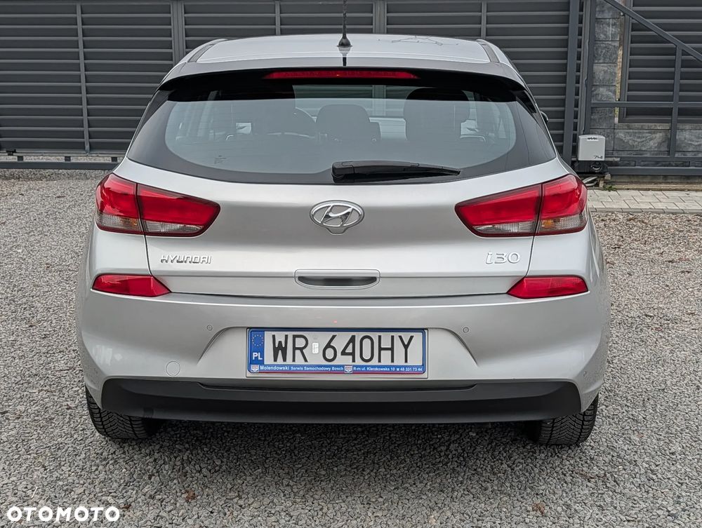 Hyundai i30 1.4 Classic + - 6