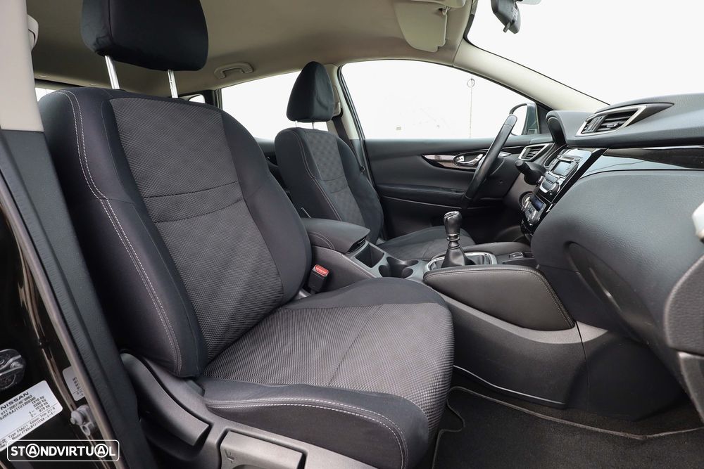 Nissan Qashqai 1.5 dCi N-Connecta RS - 25
