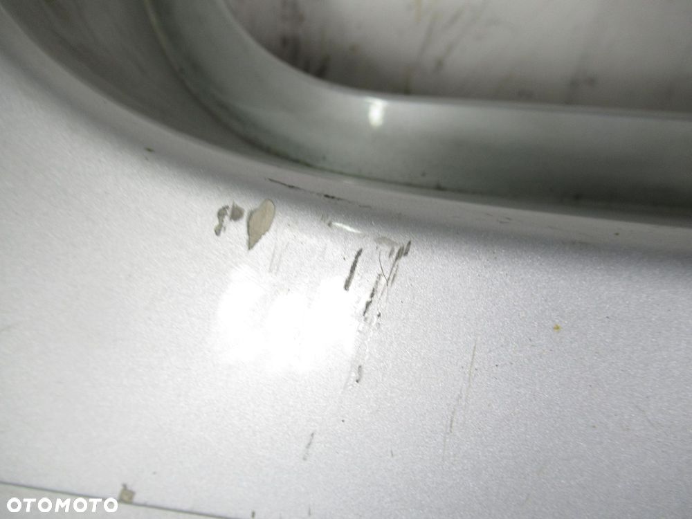 ZDERZAK TYŁ MERCEDES W245 761 - 8