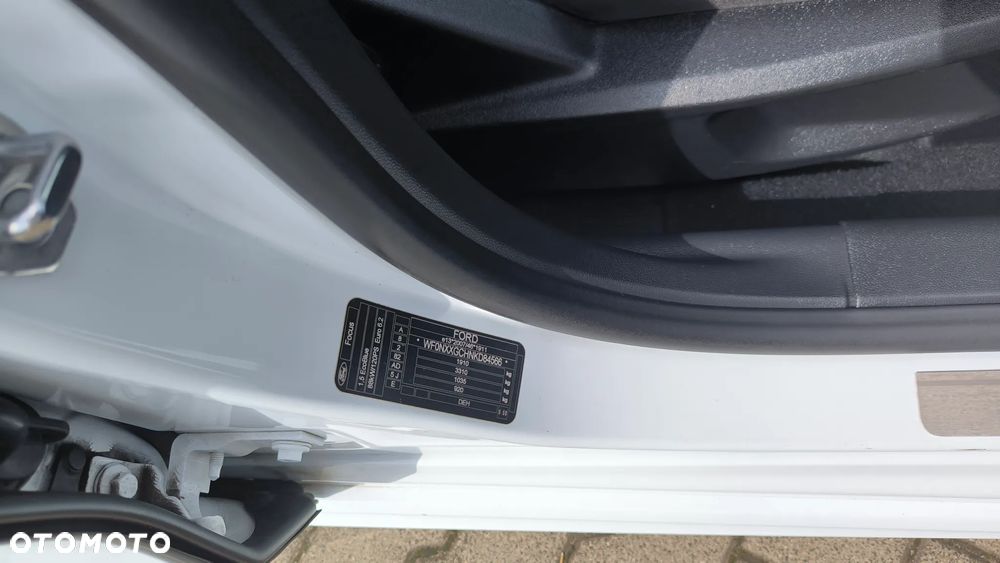 Ford Focus 1.5 EcoBlue Start-Stopp-System ST-LINE STYLE - 17