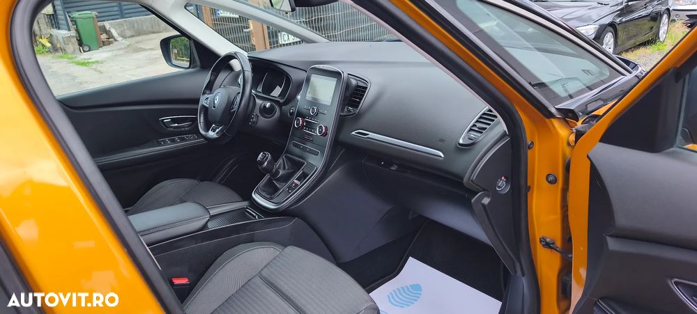 Renault Scenic ENERGY dCi 110 EXPERIENCE - 27