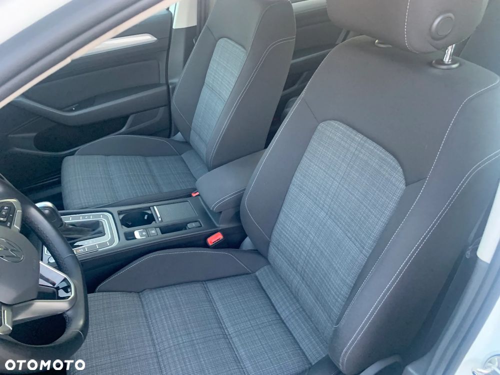 Volkswagen Passat 2.0 TDI EVO Business DSG - 12
