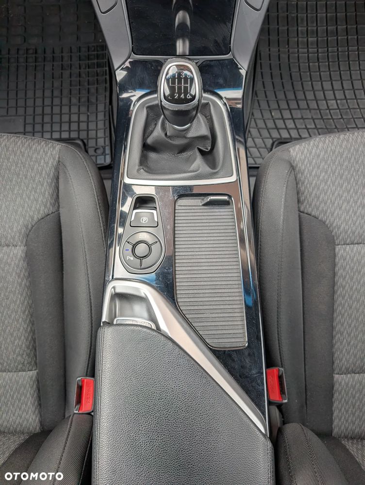 Hyundai i40 1.6 GDI Comfort + - 29