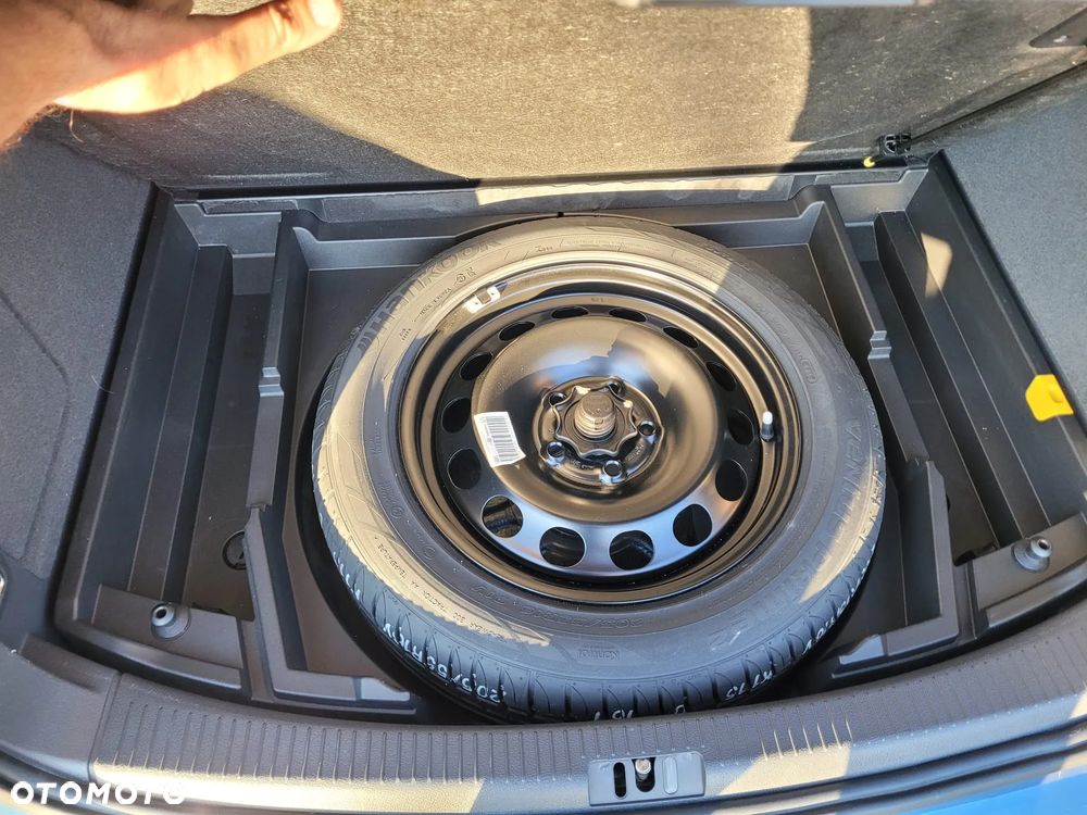 Volkswagen Touran - 20