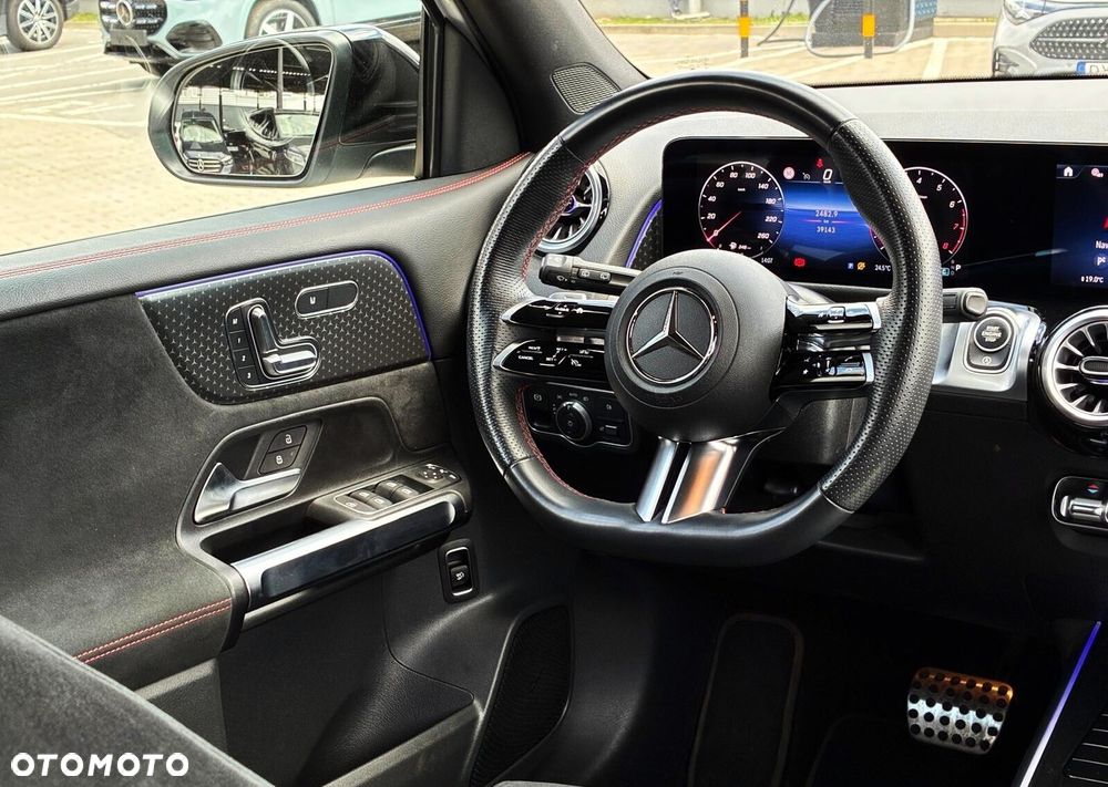 Mercedes-Benz GLB - 18