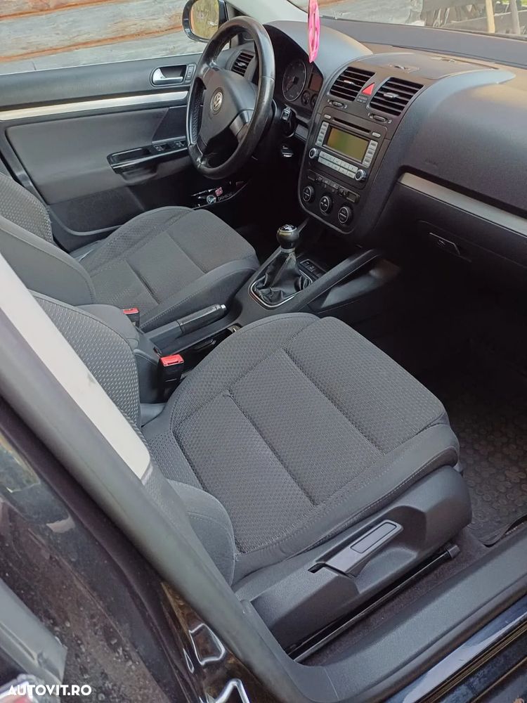 Volkswagen Jetta - 5