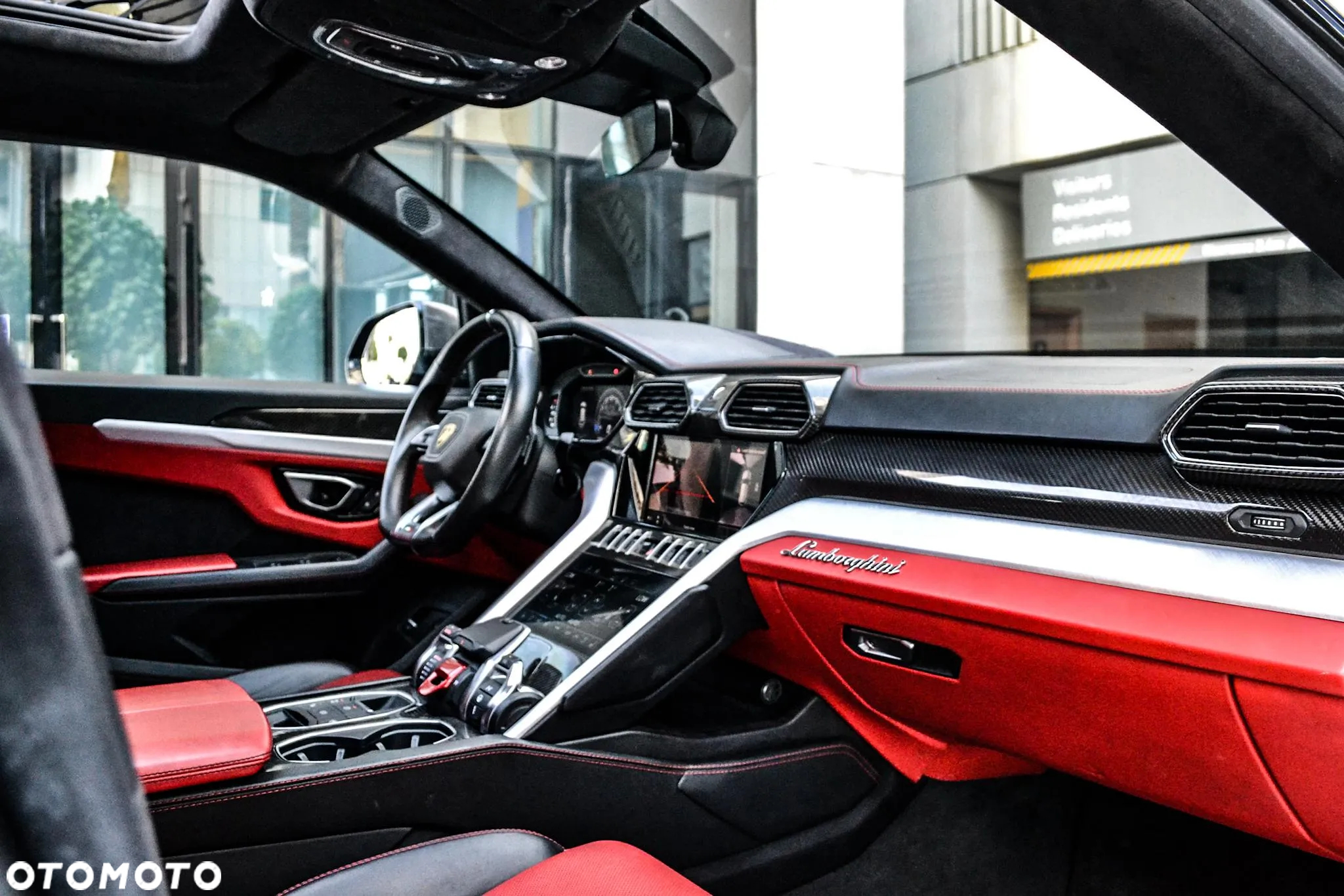 Lamborghini Urus Standard - 8