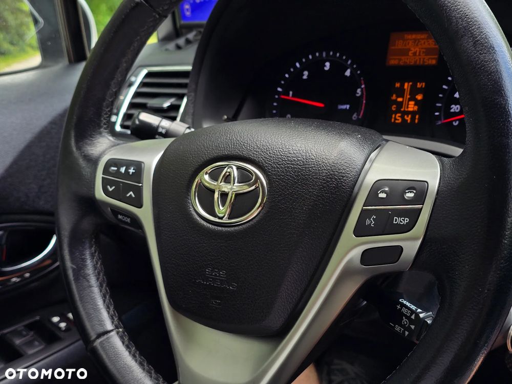Toyota Avensis 2.0 D-4D Premium - 34