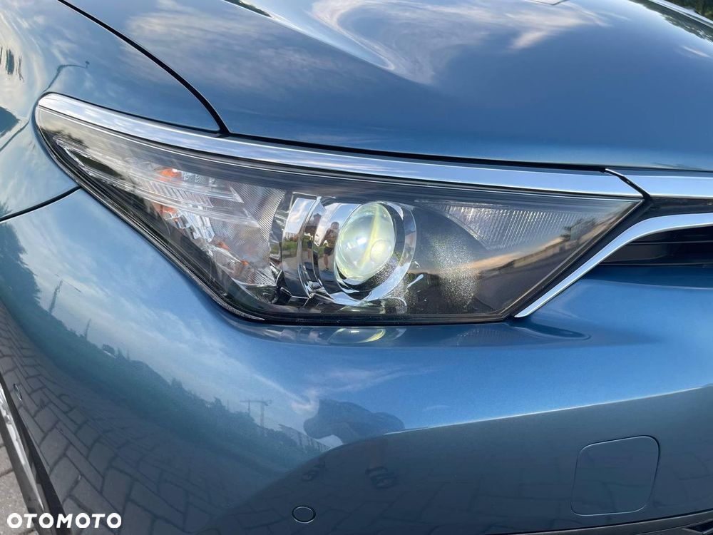 Toyota Auris Hybrid 135 Premium - 9