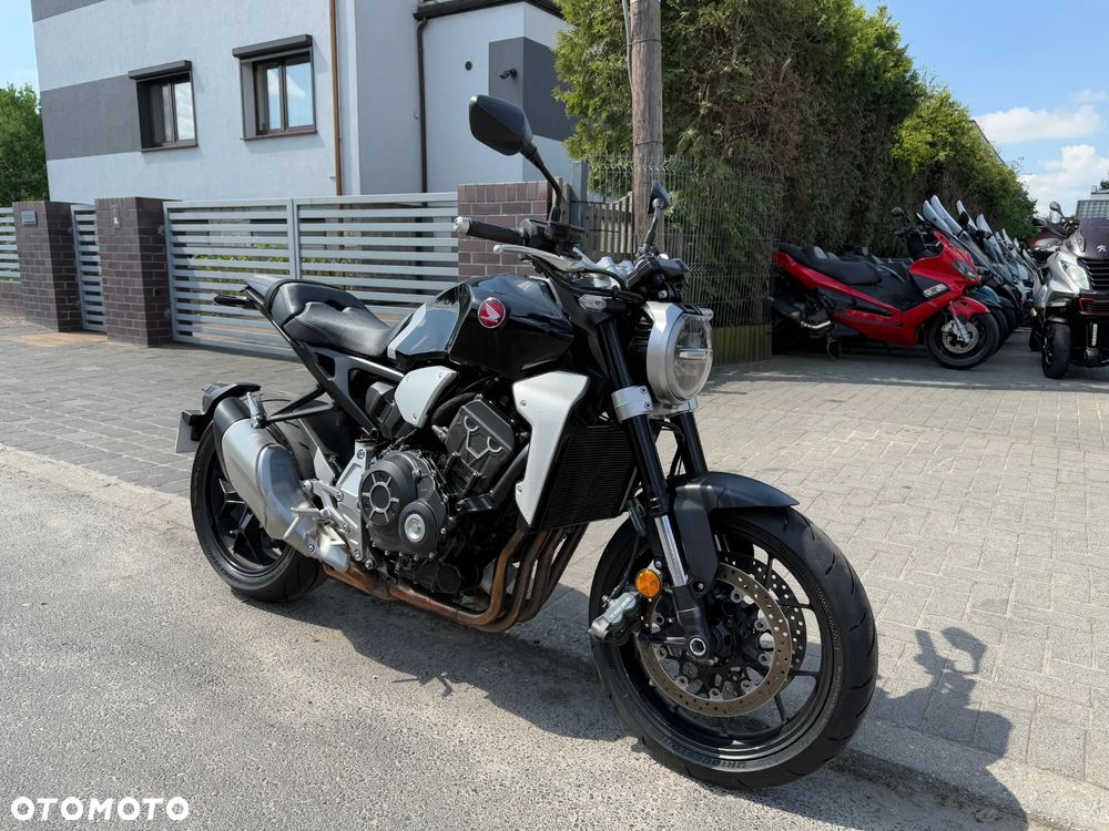 Honda CB - 1