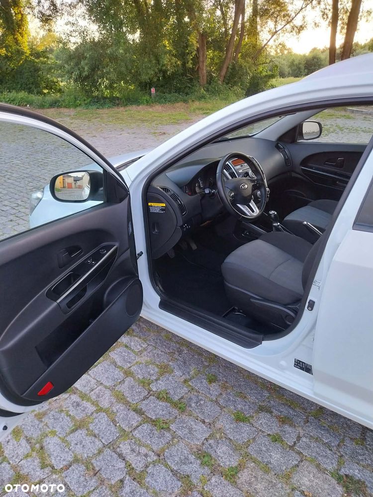 Kia Ceed 1.6 Crdi Comfort - 28