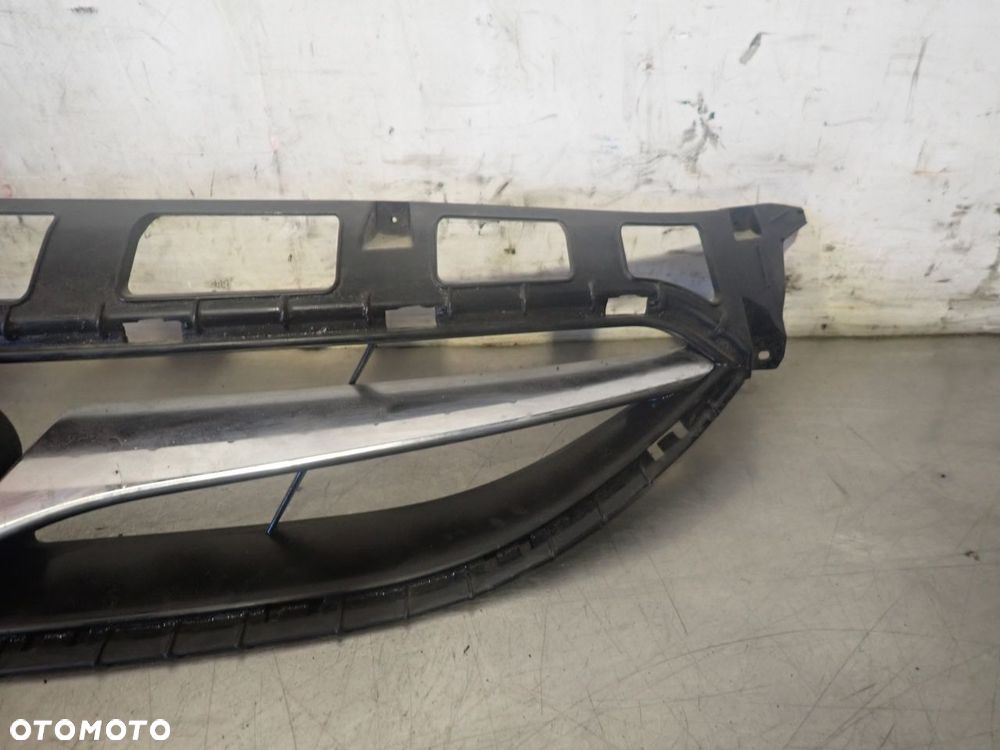 GRILL ATRAPA HYUNDAI i40 I CW 1.7 - 5