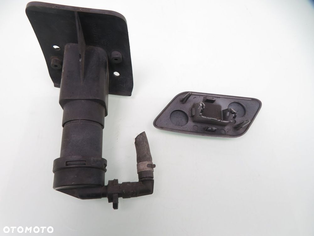 SPRYSKIWACZ LAMPY PRAWY ZASLEPKA CHRYSLER VOYAGER IV 04857422AA - 4