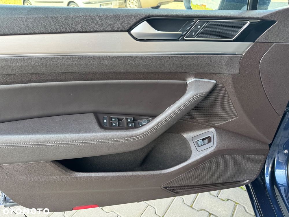 Volkswagen Passat 2.0 TDI BMT 4Mot Highline DSG - 24