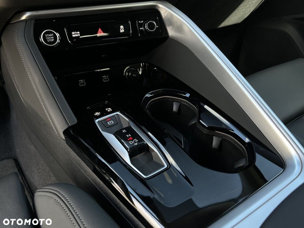 Audi Q5 Sportback - 27