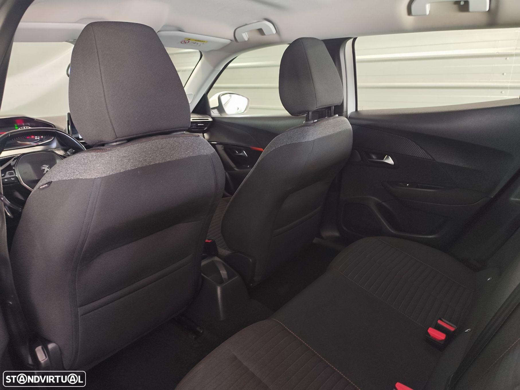 Peugeot 2008 1.2 PureTech Active Pack - 28