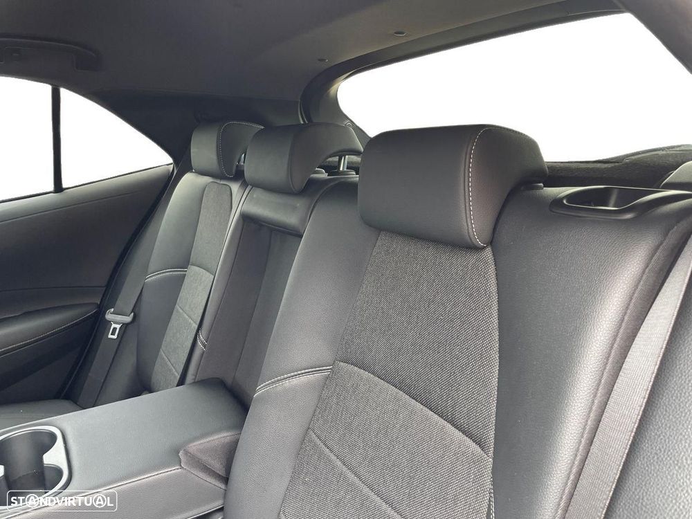 Toyota Corolla Touring Sports 2.0 Hybrid Comfort+P.Sport - 11