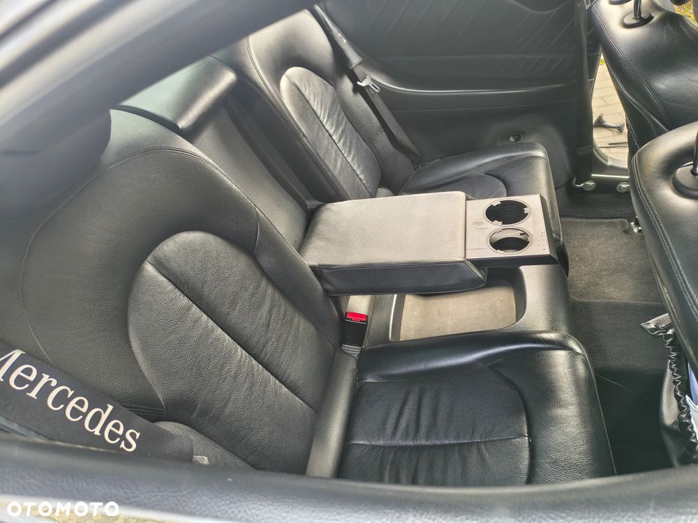 Mercedes-Benz CLK - 16