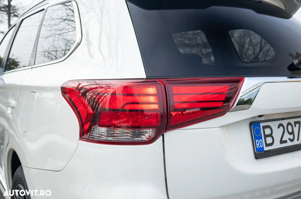 Mitsubishi Outlander - 5