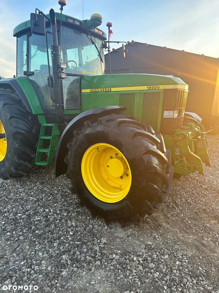 John Deere 7710 - 3