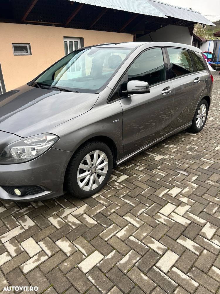Mercedes-Benz B 180 BlueEfficiency Edition 1 - 2