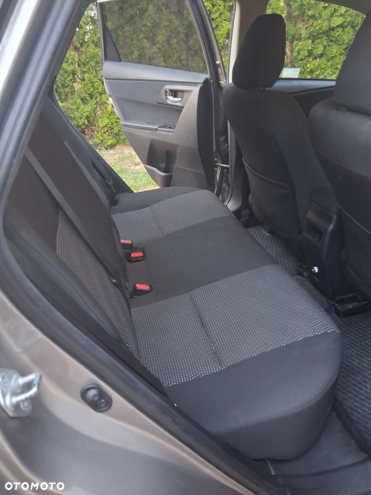Toyota Auris 1.6 Premium Comfort - 9