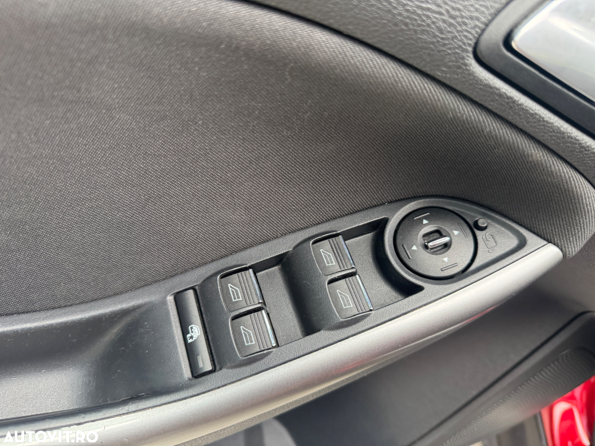 Ford Focus 1.0 EcoBoost Connected - 11
