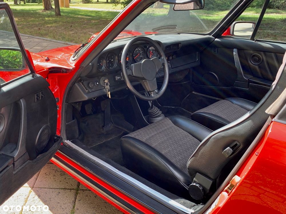 Porsche 911 - 10