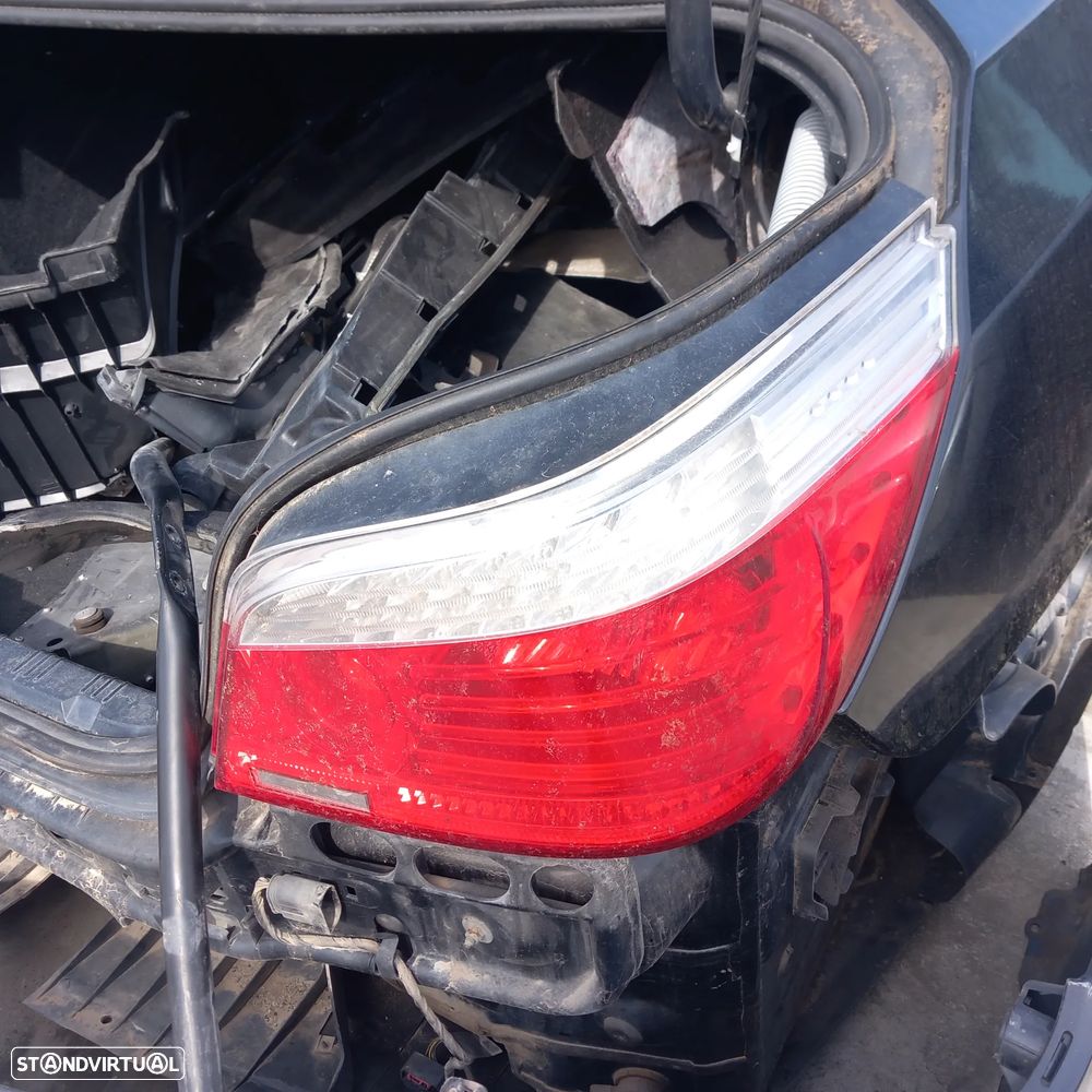 Conjunto faróis traseiros BMW E60 LCI - 2