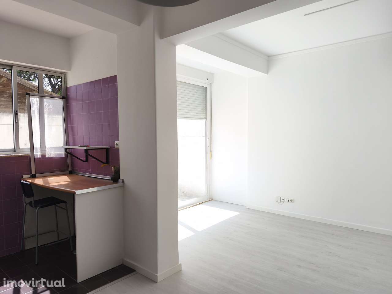 T1 Algés - Av. da República,bem conservado, cozinha equipada, terraço. - Grande imagem: 4/24