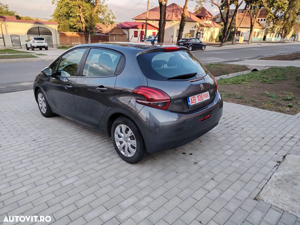 Peugeot 208 1.2 L PureTech Active - 4