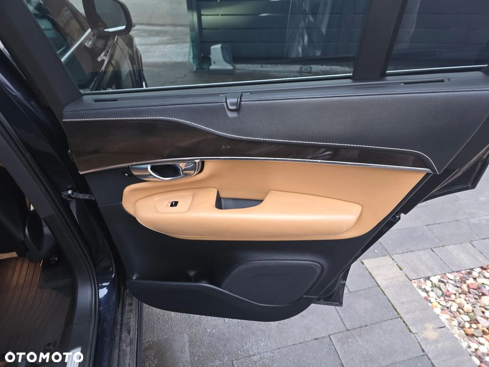 Volvo XC 90 - 38