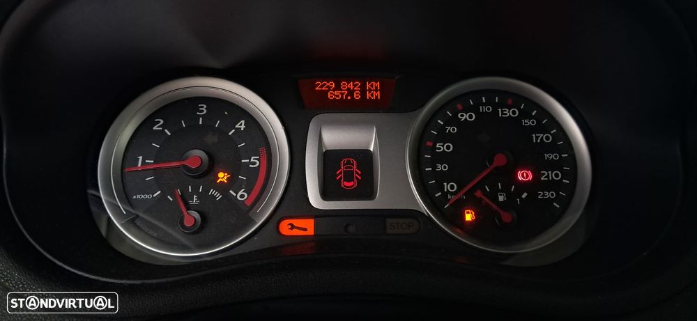 Renault Clio Clio Iii Société 1.5 Dci Dynamique - 6