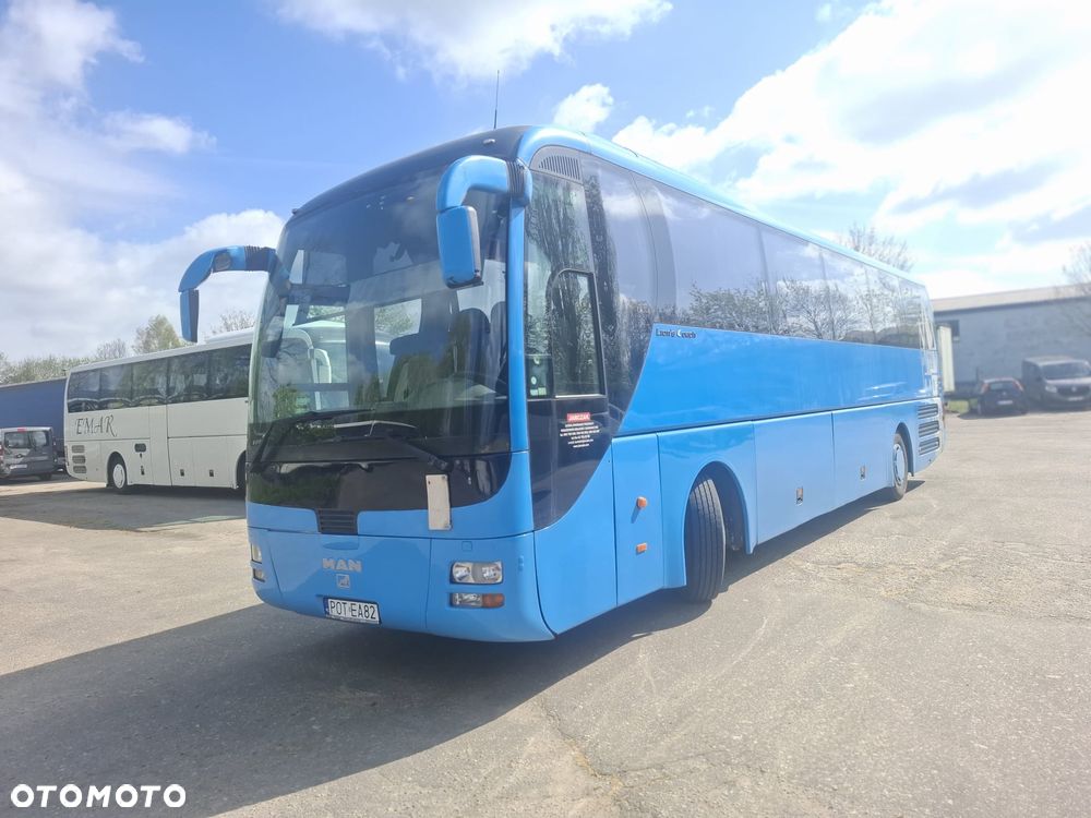 MAN LION'S COACH - 6