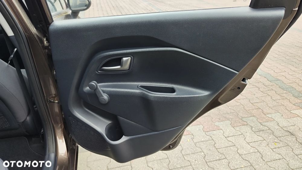 Kia Rio 1.2 Attract - 27