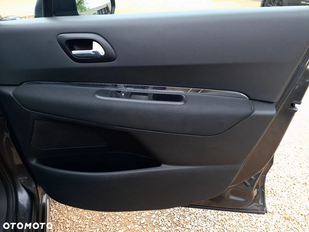 Peugeot 3008 BlueHDi 120 Stop & Start Style - 28