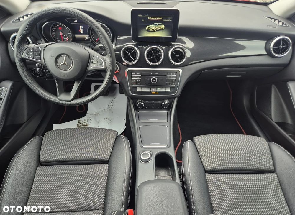 Mercedes-Benz CLA 180 d 7G-DCT - 26