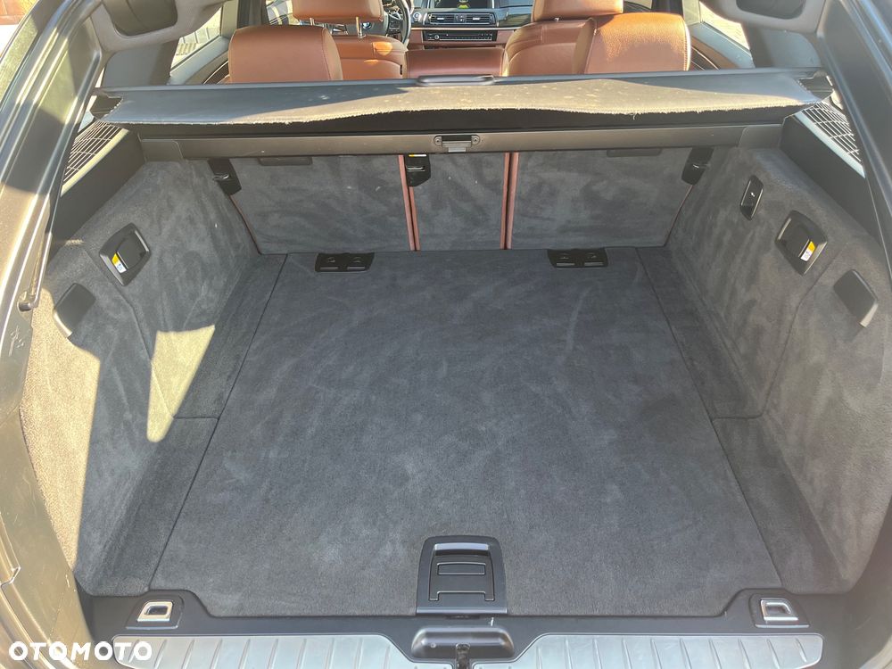 BMW Seria 5 530d xDrive - 36