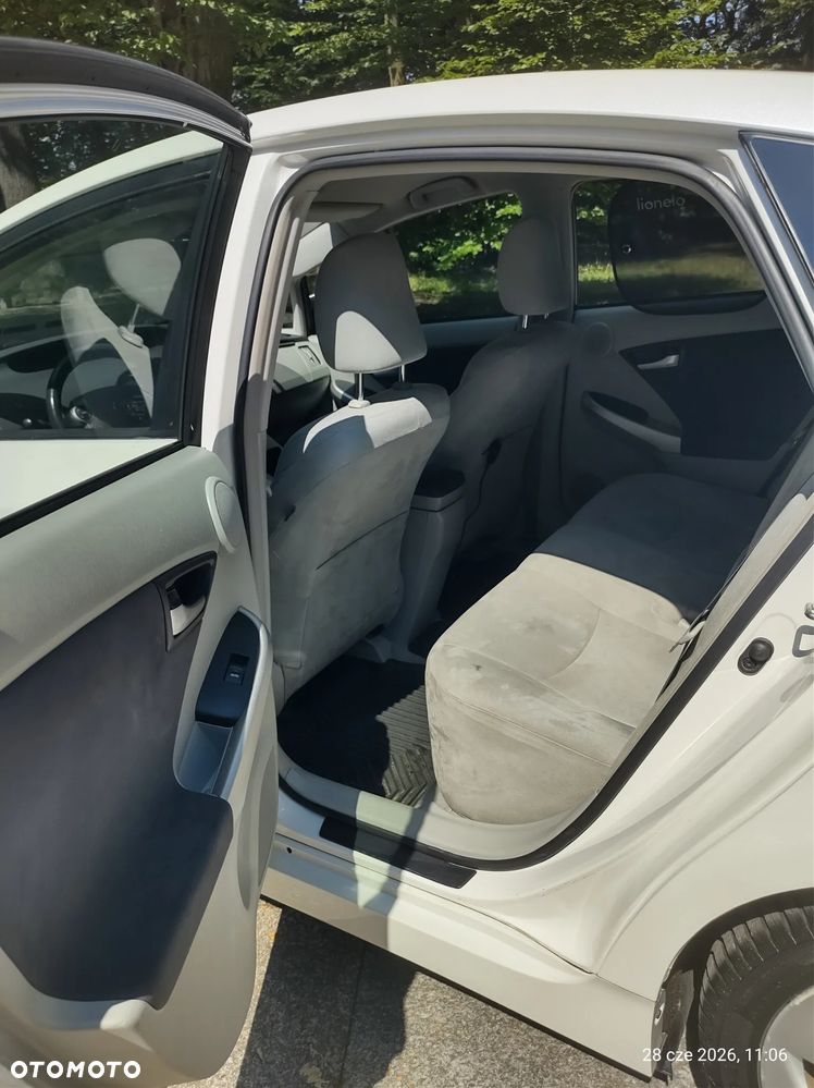Toyota Prius 1.8 HSD Prestige - 14