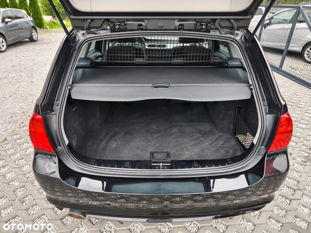 BMW Seria 3 318d DPF Edition Lifestyle - 26