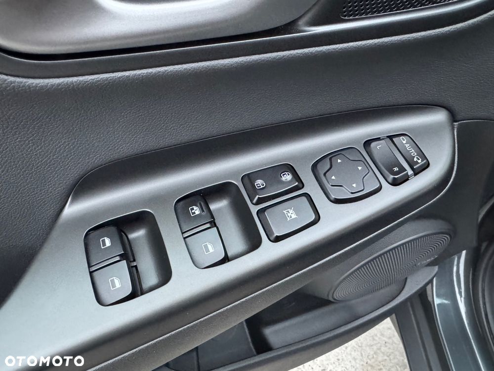 Hyundai Kona 1.6 GDI DCT Trend - 24