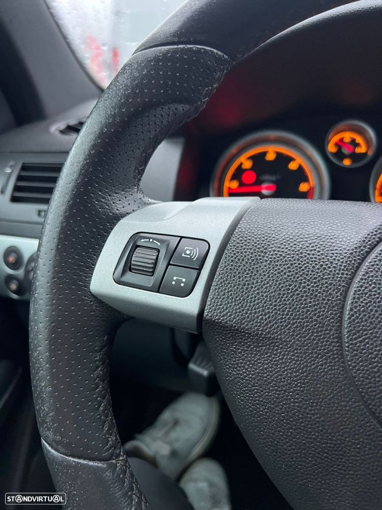 Opel Astra GTC 1.3 CDTI - 27