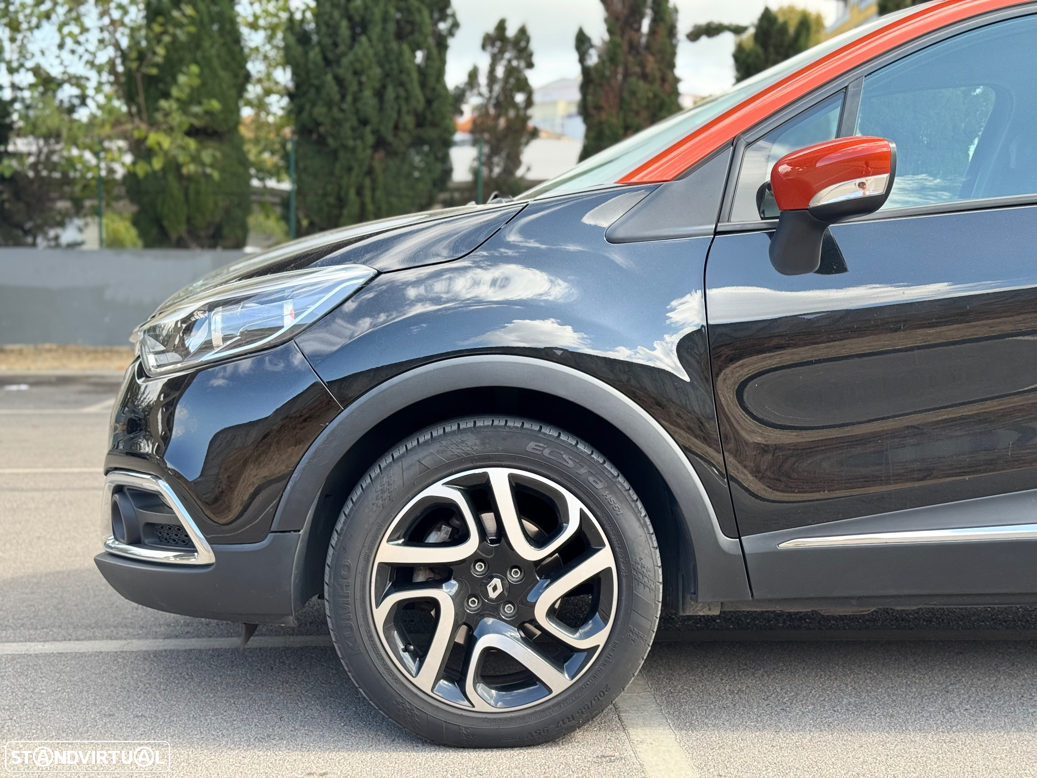 Renault Captur 1.2 TCe Exclusive EDC - 34