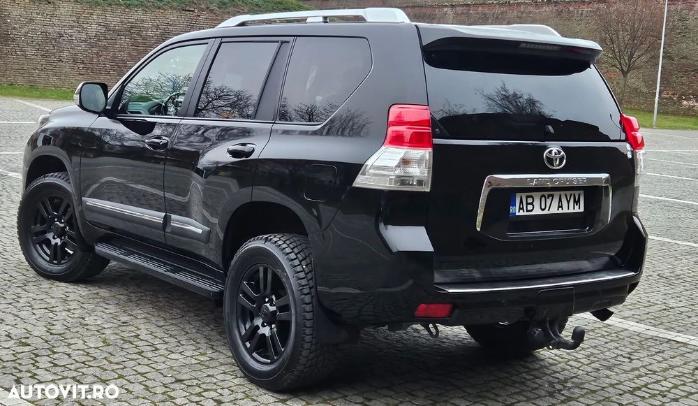 Toyota Land Cruiser 3.0 D-4D Automatik Executive - 3