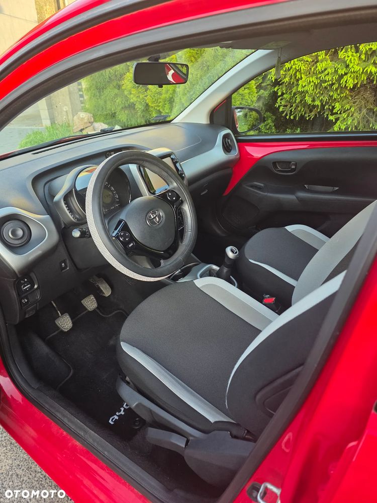 Toyota Aygo x-play - 11